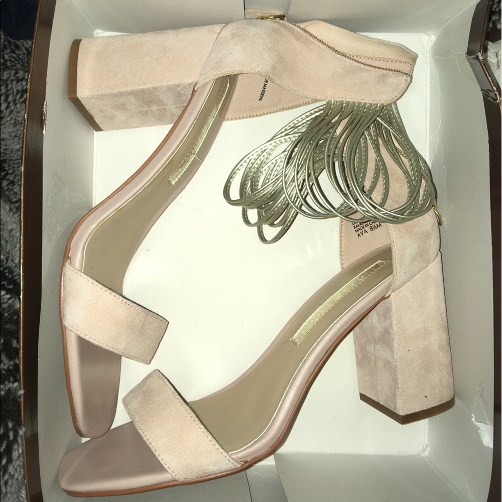 Audrey Brooke pink heals